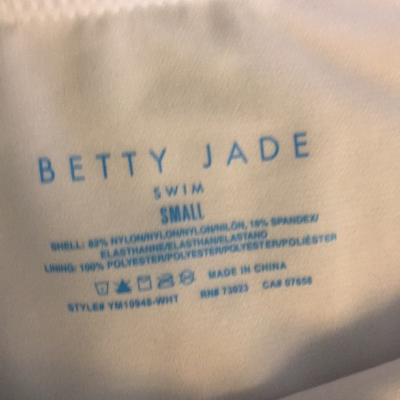 Betty Jade Swimwear Bottom 👙✨ - Picture 2 of 6